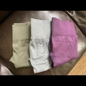 Lot of 3 Lululemon Capri pants seamless size 4